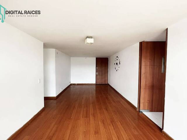 #24 - Apartamento para Venta en Bogotá - DC - 2