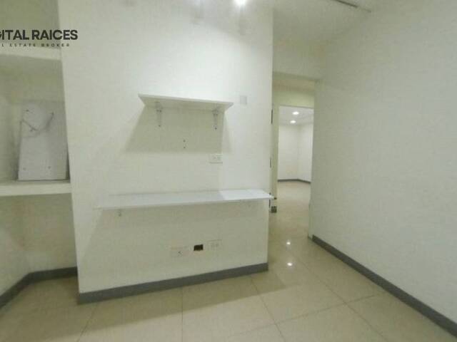 #72 - Local para Venta en Bogotá - DC - 2